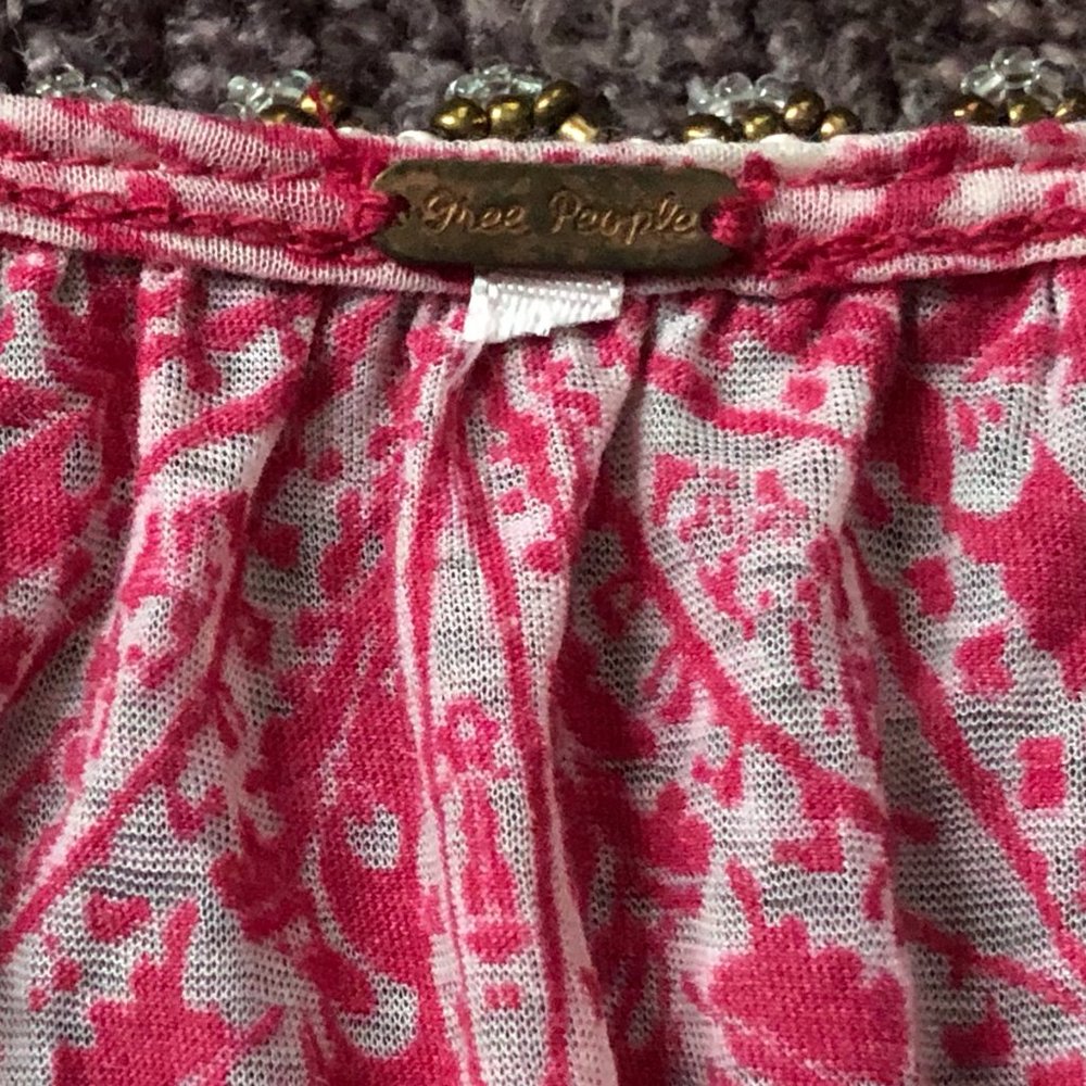 Free People SAFFRON FIELDS EMBELLISHED TEE CHERRY COMBO - Picture 4 of 14